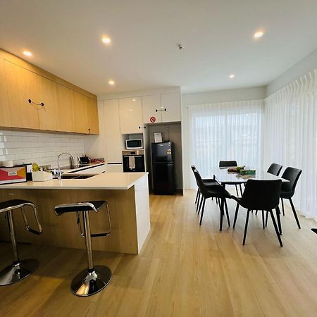 Central Modern 3-Bedroom,3- Bathroom House With Patio And Carpark- Lower Hutt City Centre Extérieur photo