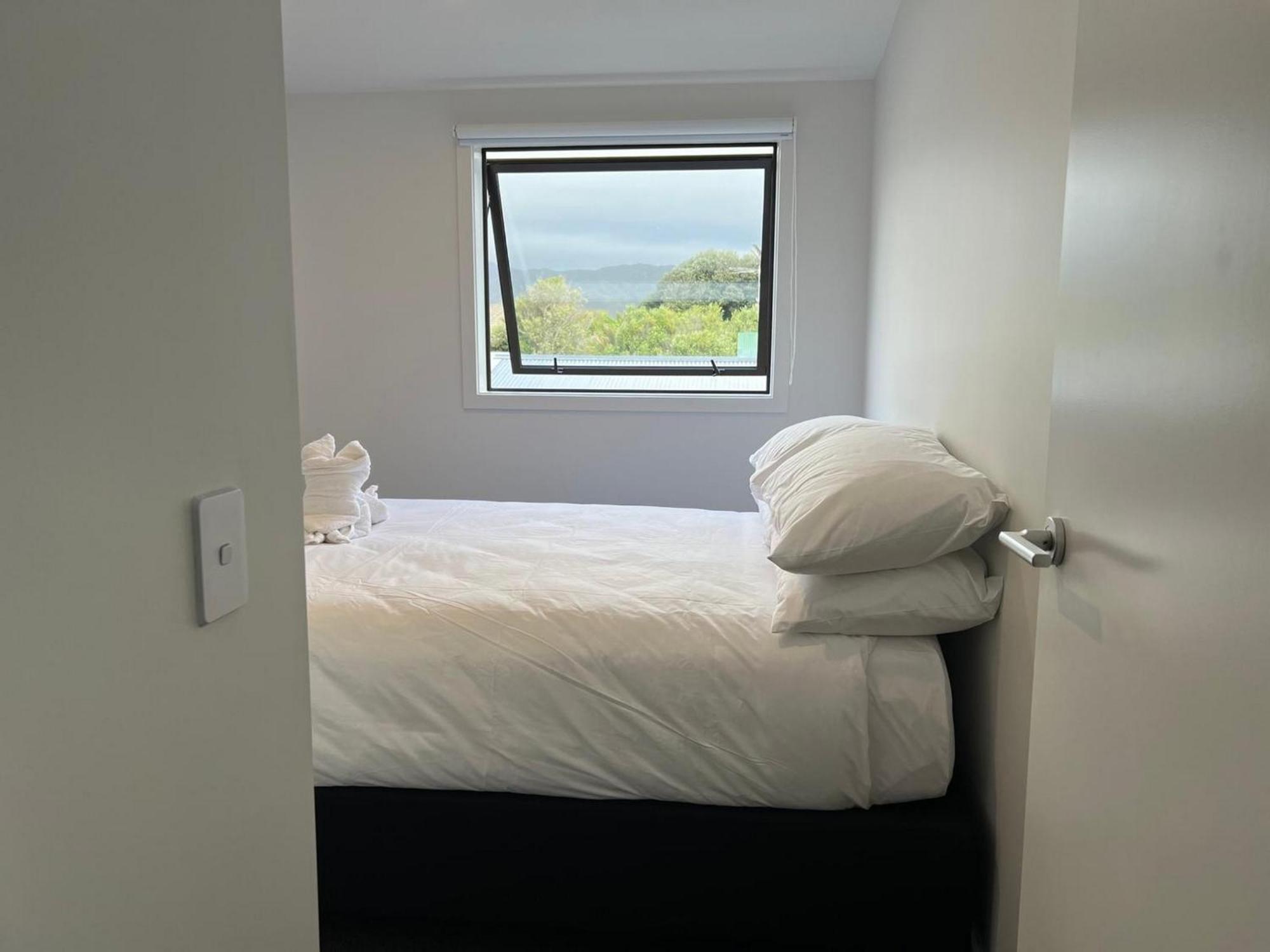 Central Modern 3-Bedroom,3- Bathroom House With Patio And Carpark- Lower Hutt City Centre Extérieur photo