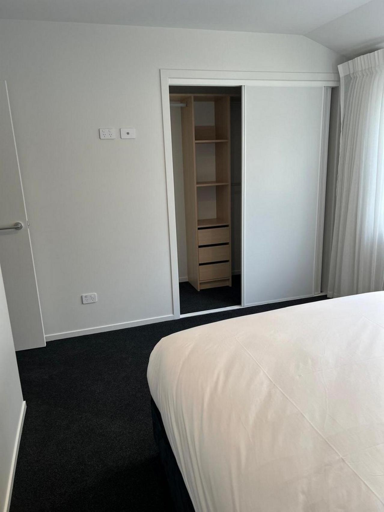 Central Modern 3-Bedroom,3- Bathroom House With Patio And Carpark- Lower Hutt City Centre Extérieur photo