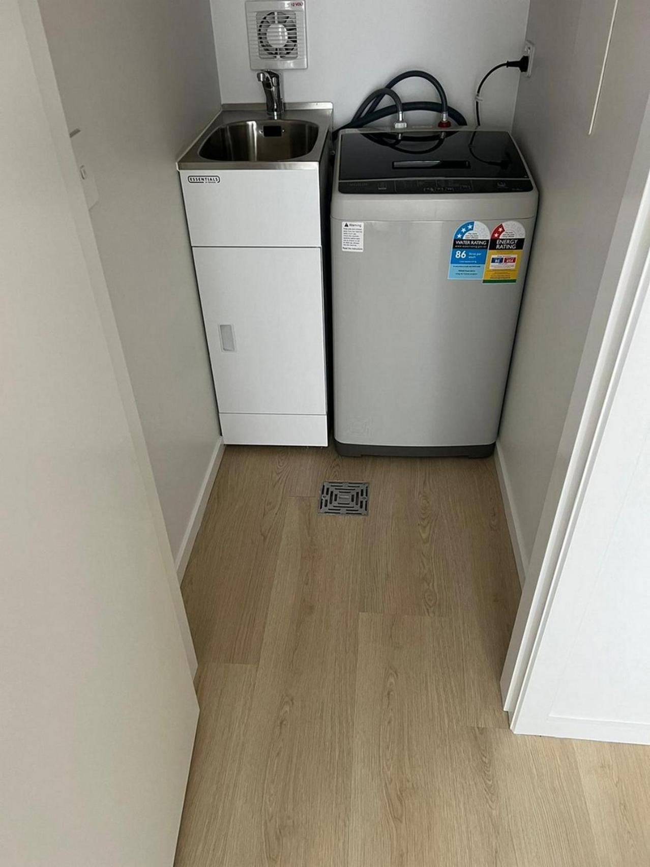 Central Modern 3-Bedroom,3- Bathroom House With Patio And Carpark- Lower Hutt City Centre Extérieur photo