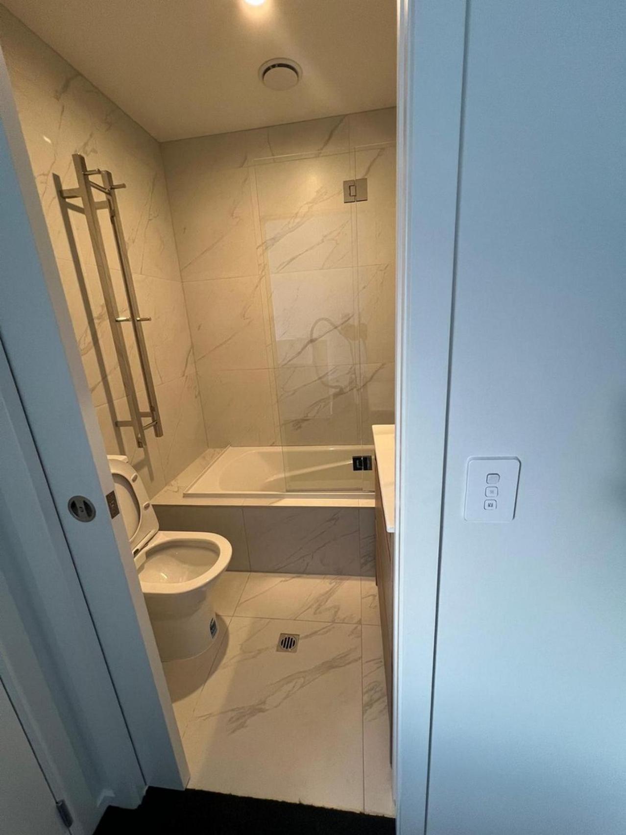 Central Modern 3-Bedroom,3- Bathroom House With Patio And Carpark- Lower Hutt City Centre Extérieur photo