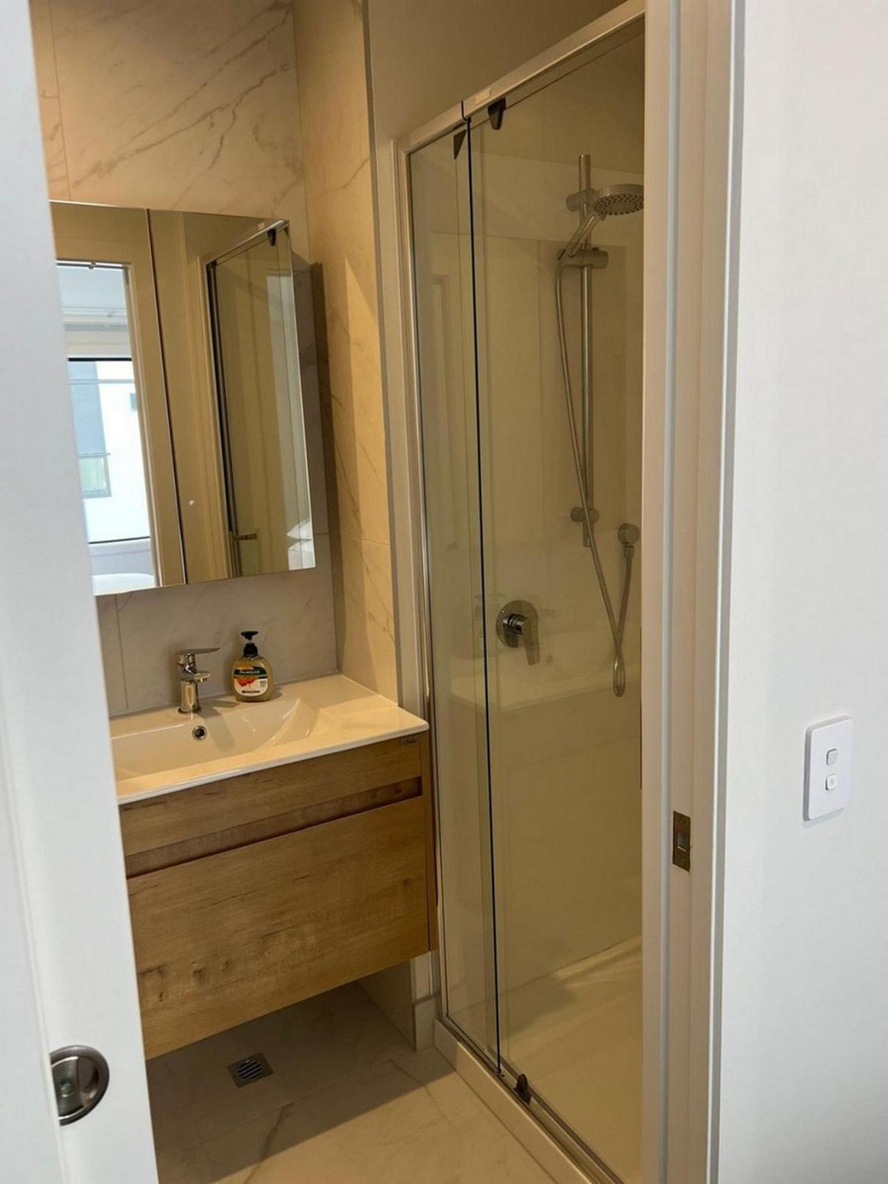 Central Modern 3-Bedroom,3- Bathroom House With Patio And Carpark- Lower Hutt City Centre Extérieur photo