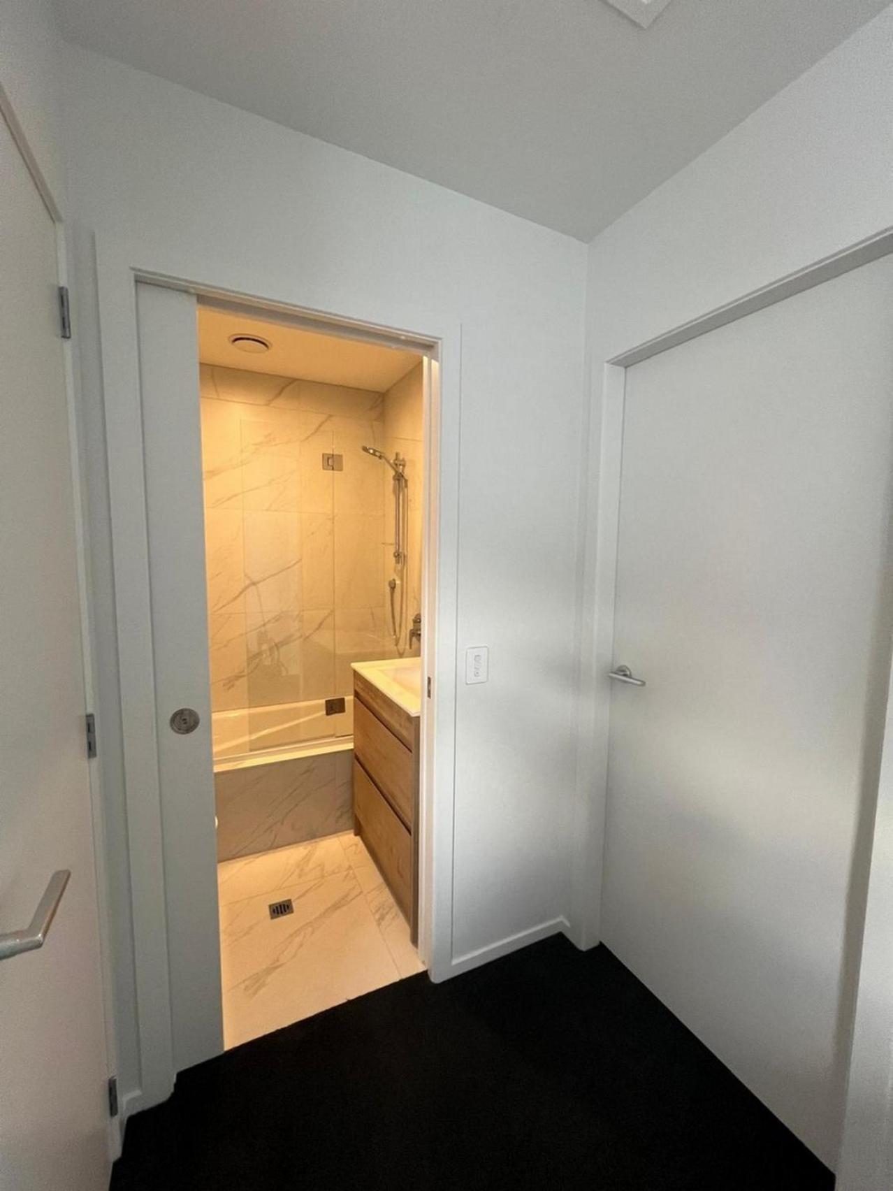Central Modern 3-Bedroom,3- Bathroom House With Patio And Carpark- Lower Hutt City Centre Extérieur photo