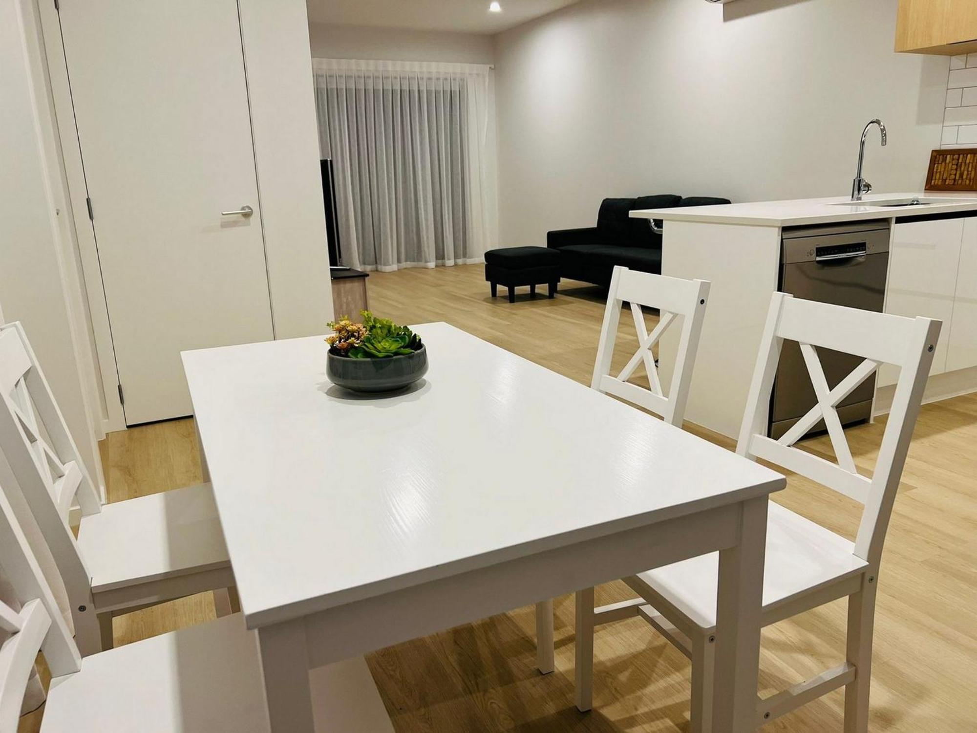 Central Modern 3-Bedroom,3- Bathroom House With Patio And Carpark- Lower Hutt City Centre Extérieur photo